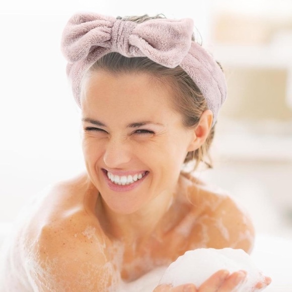 🔥 Headband and wrist bands for facewashing and hygiene - Picture 2 of 4